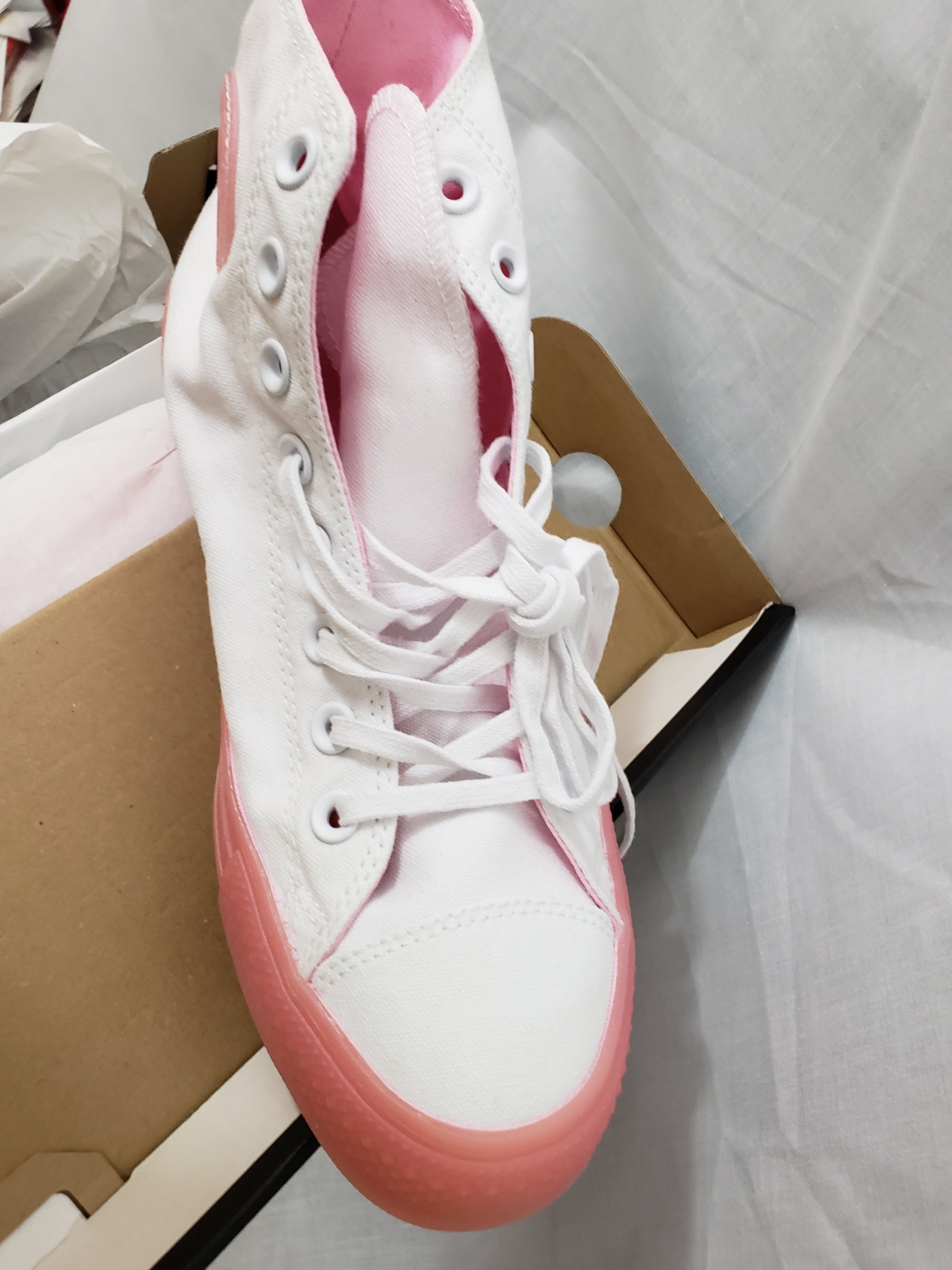 Pink 2025 sole converse